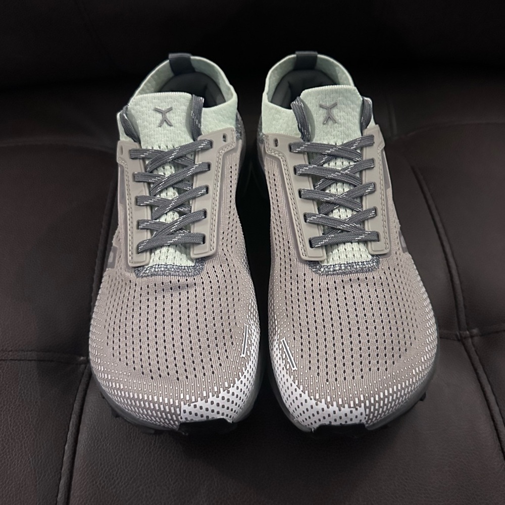 Flux Adapt trail runners W8.5/M7